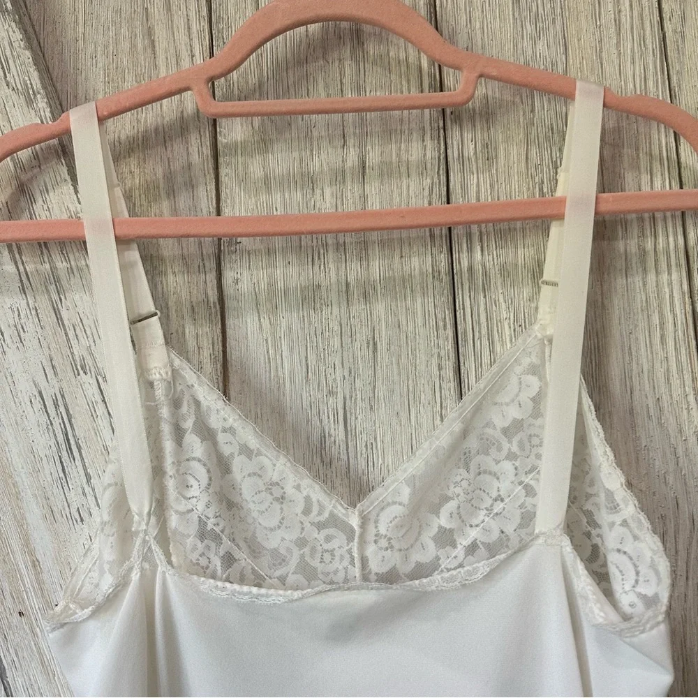 VINTAGE 70s Lace Trim Nightie - Picture 8 of 13